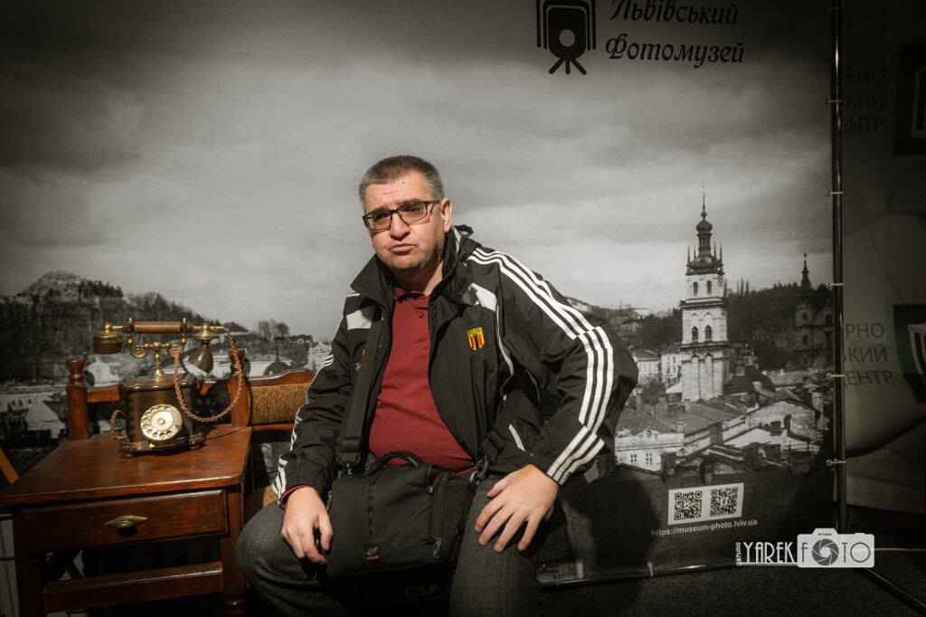 Львівський Фотомузей - автор (Ярослав Баран) на одній з фотолокацій.